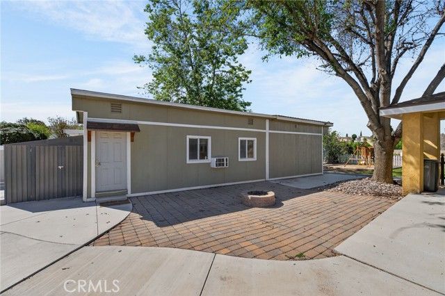 1044 Meadowview Court, Corona, CA 92878