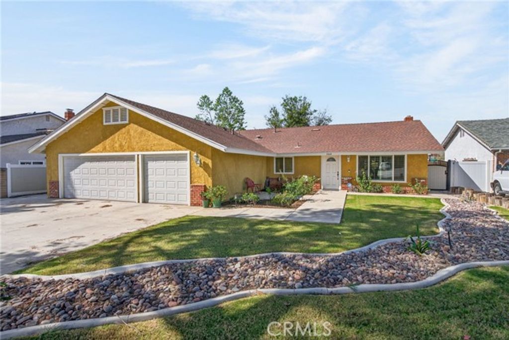1044 Meadowview Court, Corona, CA 92878