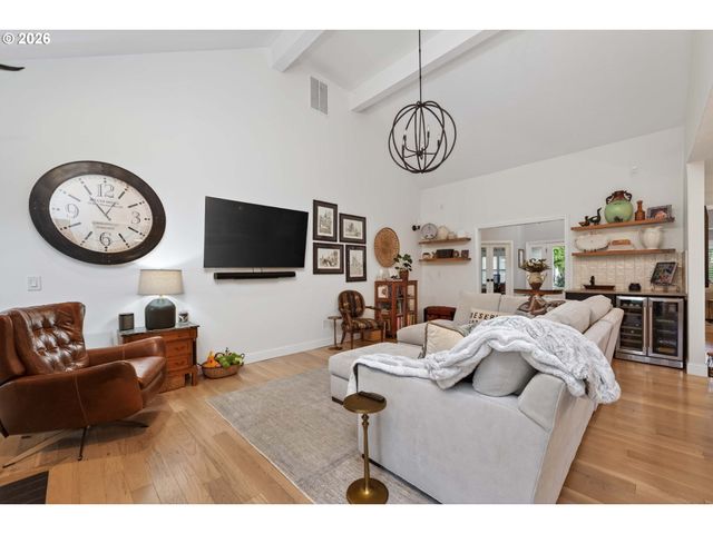 20390 Nw QUAIL HOLLOW Dr, Portland, OR 97229