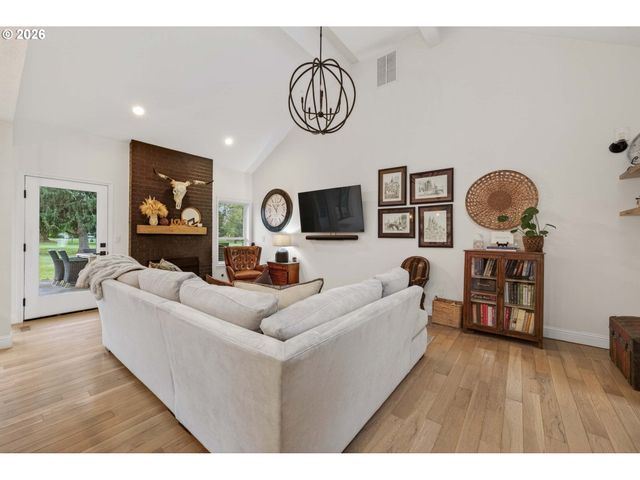 20390 Nw QUAIL HOLLOW Dr, Portland, OR 97229