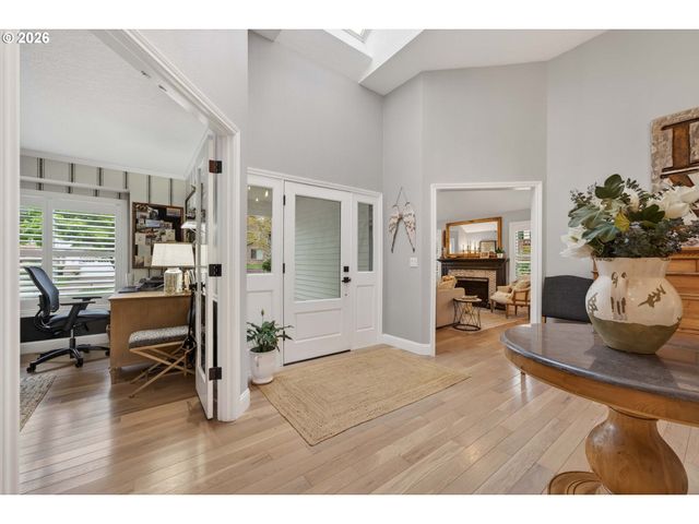 20390 Nw QUAIL HOLLOW Dr, Portland, OR 97229