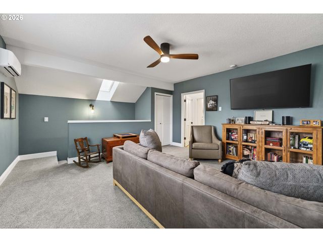 20390 Nw QUAIL HOLLOW Dr, Portland, OR 97229