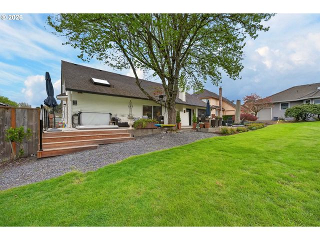 20390 Nw QUAIL HOLLOW Dr, Portland, OR 97229