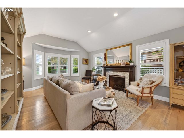 20390 Nw QUAIL HOLLOW Dr, Portland, OR 97229