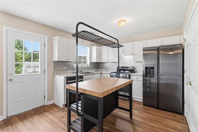 2922 Knoll View Place, Douglasville, GA 30135