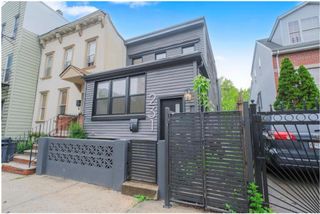 231 Macdougal Street, Brooklyn, NY 11233