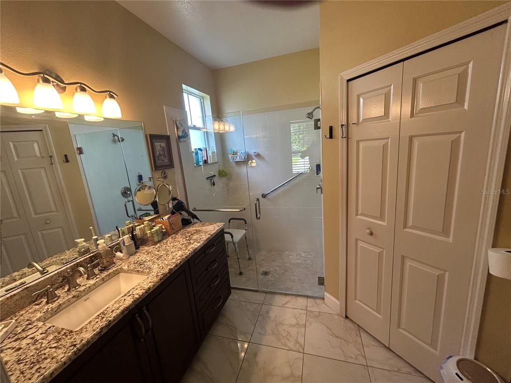 Image 7 of property listing at 344 N FOREST AVENUE, Orlando, FL 32803