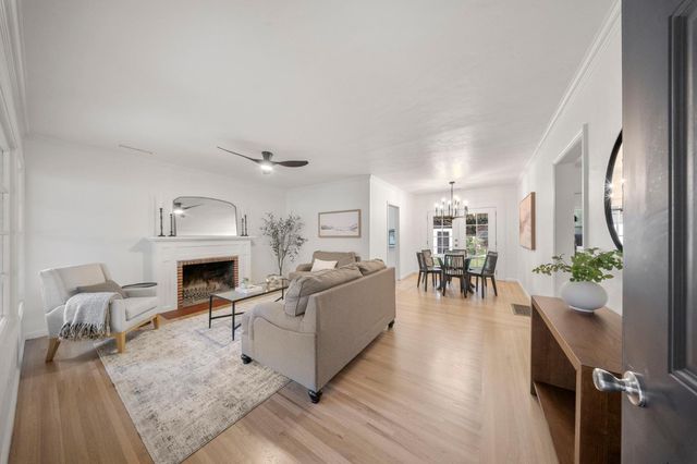 709 Enslen Ave, Modesto, CA 95354