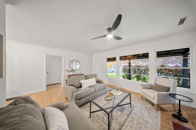 709 Enslen Ave, Modesto, CA 95354