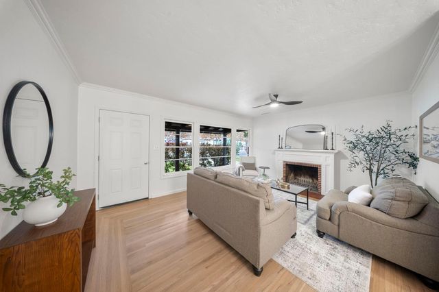 709 Enslen Ave, Modesto, CA 95354