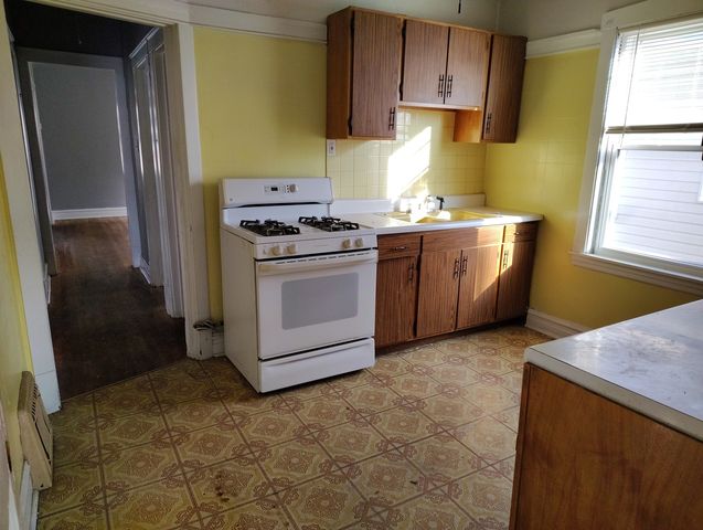 5541 W Grace Street, Chicago, IL 60641