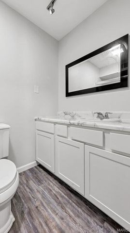 824 Dumont Place C, St Louis, MO 63125