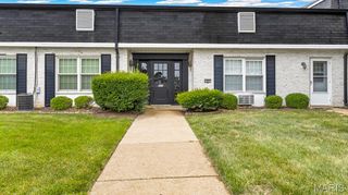 824 Dumont Place C, St Louis, MO 63125