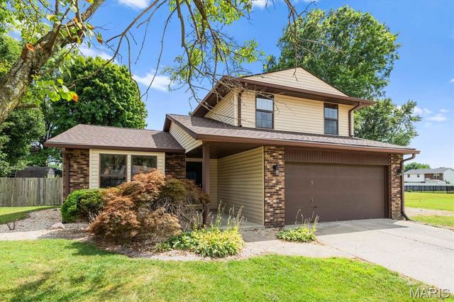 316 Arbor Drive, Swansea, IL 62226