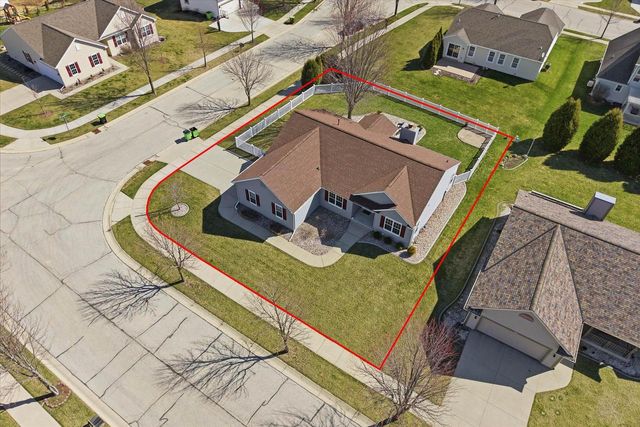 1418 Center STREET, Hartford, WI 53027