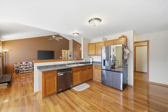 1418 Center STREET, Hartford, WI 53027