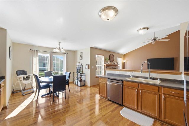 1418 Center STREET, Hartford, WI 53027