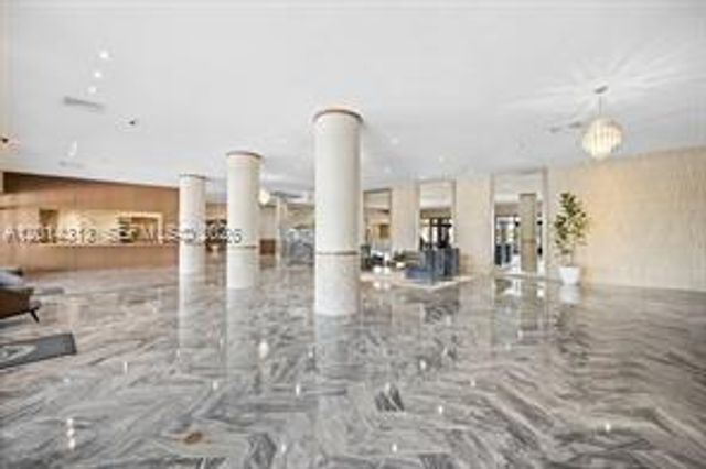 5401 Collins Ave 932, Miami Beach, FL 33140