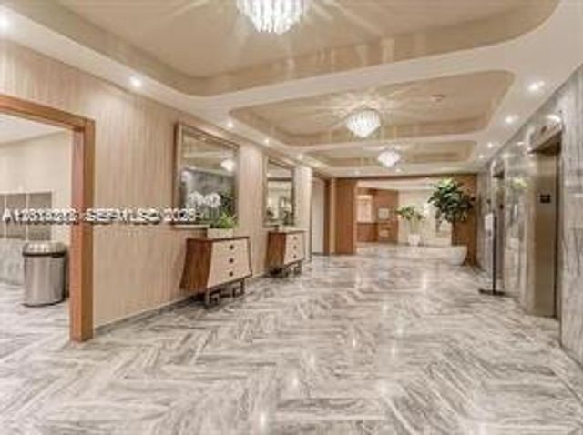 5401 Collins Ave 932, Miami Beach, FL 33140