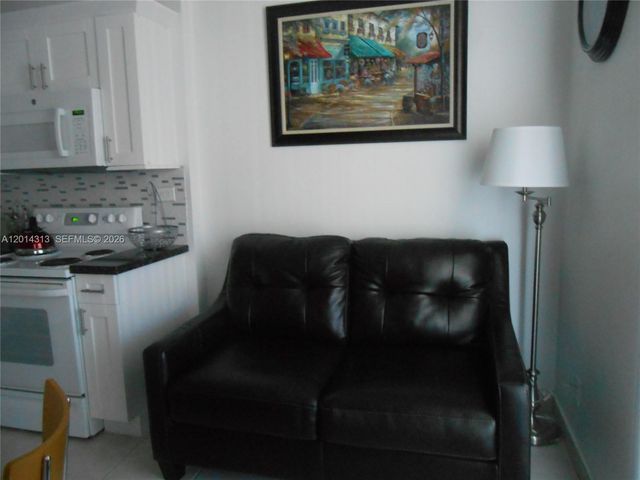 5401 Collins Ave 932, Miami Beach, FL 33140