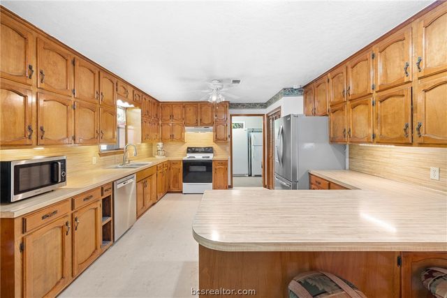 3248 County Road 324, Caldwell, TX 77836