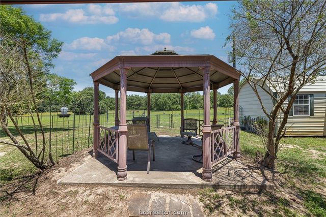 3248 County Road 324, Caldwell, TX 77836