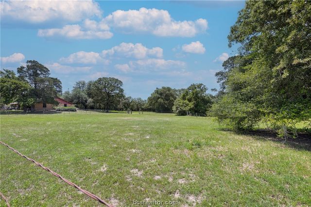 3248 County Road 324, Caldwell, TX 77836