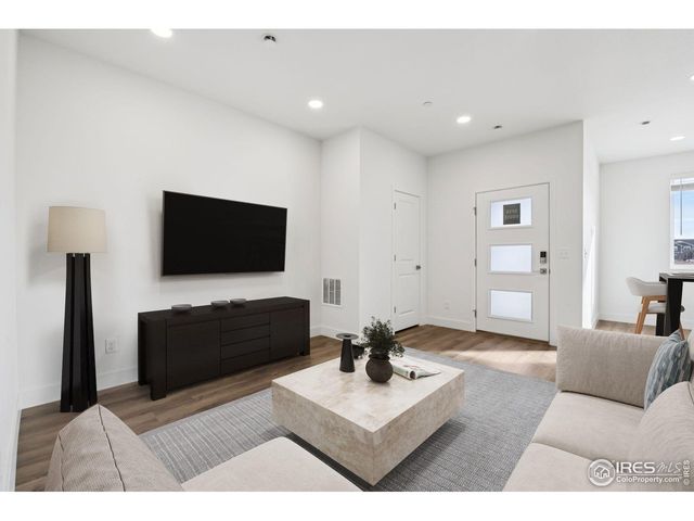 4898 River Roads Dr, Timnath, CO 80547