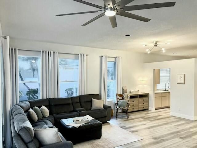 5018 SE Heartleaf Terrace, Hobe Sound, FL 33455