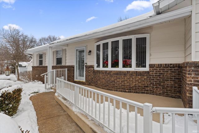 52290 Leland Avenue, South Bend, IN 46637