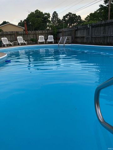 52290 Leland Avenue, South Bend, IN 46637