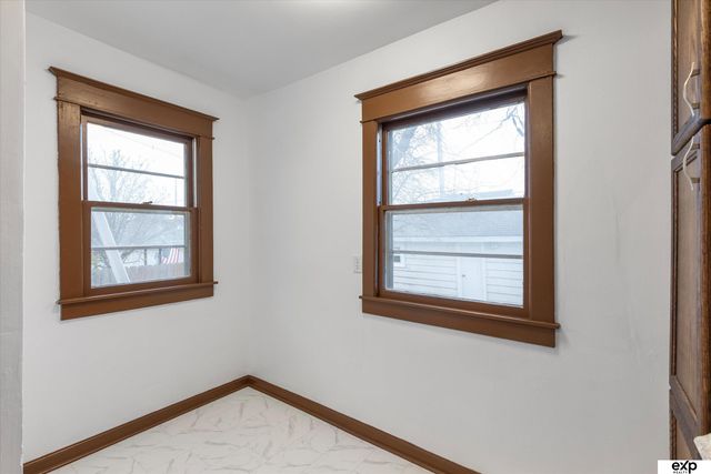 5122 S 37th Street, Omaha, NE 68107