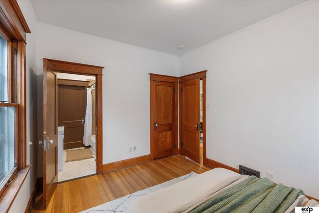 5122 S 37th Street, Omaha, NE 68107