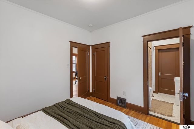 5122 S 37th Street, Omaha, NE 68107