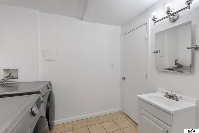 5122 S 37th Street, Omaha, NE 68107