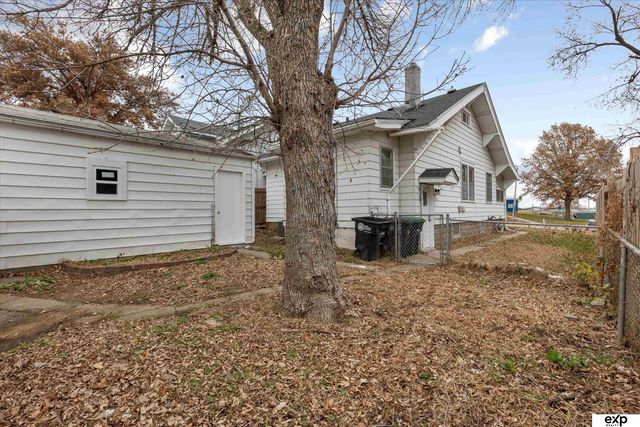 5122 S 37th Street, Omaha, NE 68107