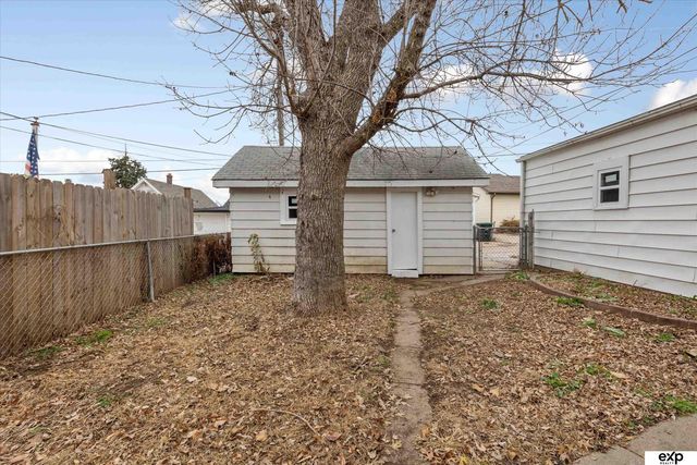 5122 S 37th Street, Omaha, NE 68107