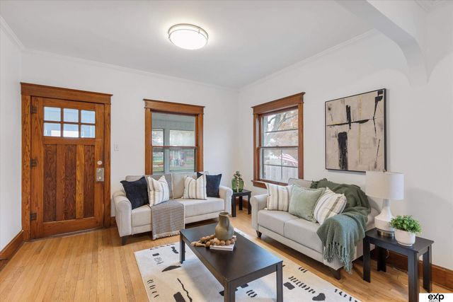 5122 S 37th Street, Omaha, NE 68107