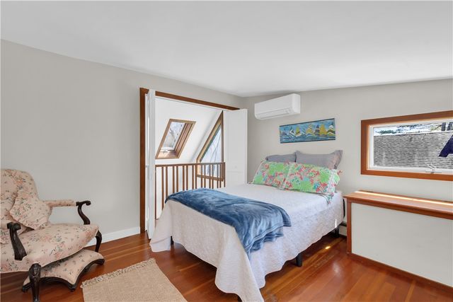 1 Mohawk Trail, Narragansett, RI 02882