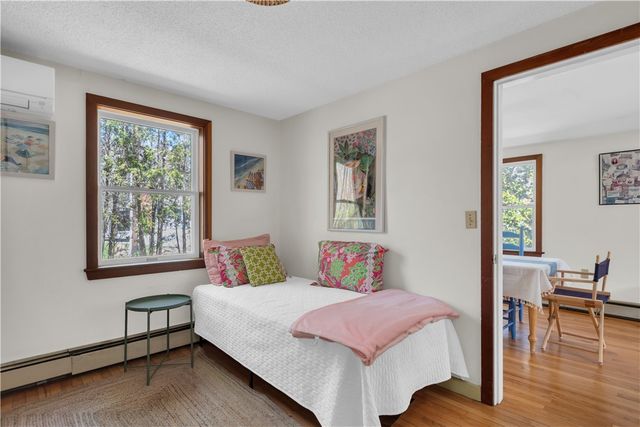 1 Mohawk Trail, Narragansett, RI 02882