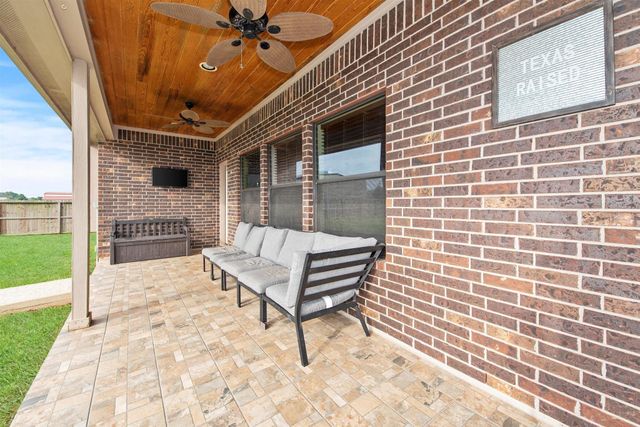 14074 Overstreet Drive, Willis, TX 77318