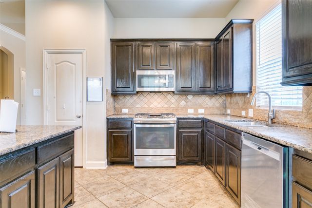 3116 Hereford Drive, Lewisville, TX 75056