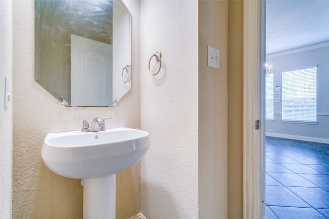 3116 Hereford Drive, Lewisville, TX 75056
