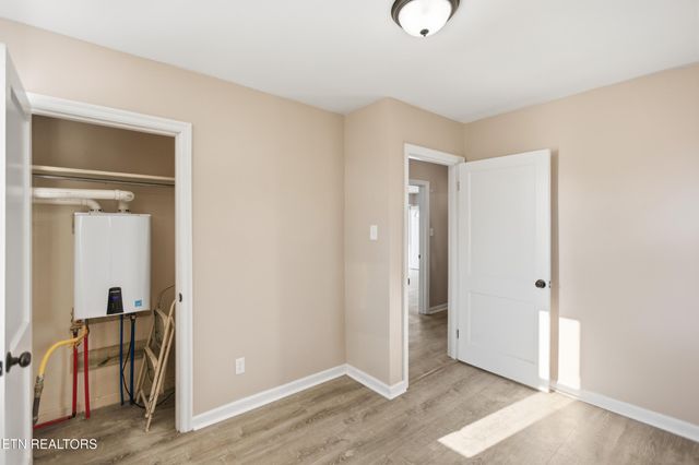 407 Oakcrest Rd, Knoxville, TN 37912