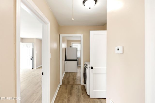 407 Oakcrest Rd, Knoxville, TN 37912