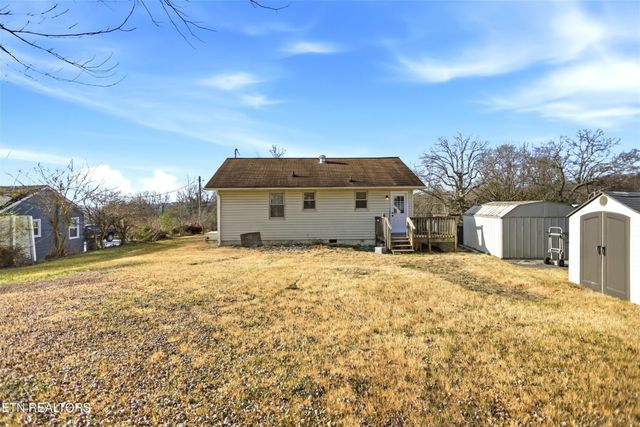 407 Oakcrest Rd, Knoxville, TN 37912