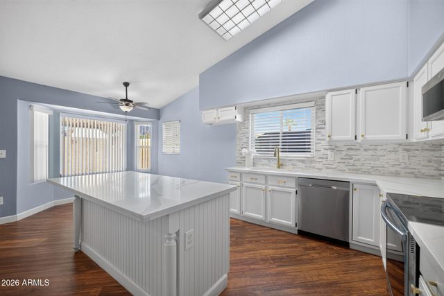 4338 E DOUGLAS Avenue, Gilbert, AZ 85234