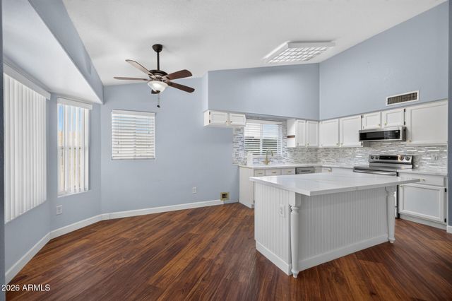 4338 E DOUGLAS Avenue, Gilbert, AZ 85234