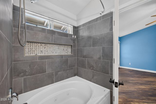 4338 E DOUGLAS Avenue, Gilbert, AZ 85234