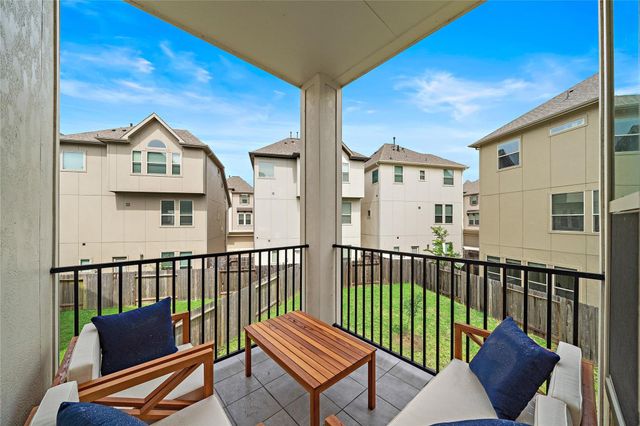 2009 Royal Landing Drive, Houston, TX 77045